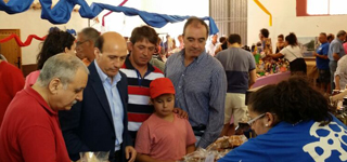 El subdelegado del Gobierno en Guadalajara asiste a la II Feria de El Pobo de Dueñas