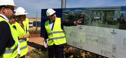 Cospedal: el Vivero de Empresas, los laboratorios y el ATC de Villar de Cañas son 