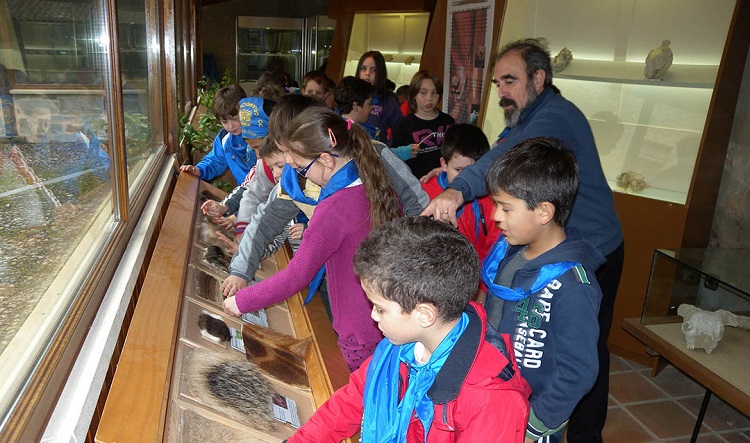 Varios colegios a lo largo del año visitan este lugar.